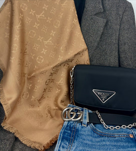 Louis Vuitton classique caramel monogram shawl