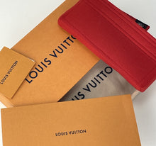 Load image into Gallery viewer, Louis Vuitton pochette felicie in monogram canvas