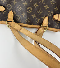 Load image into Gallery viewer, Louis Vuitton batignolles vertical