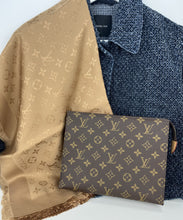 Load image into Gallery viewer, Louis Vuitton toiletry 26
