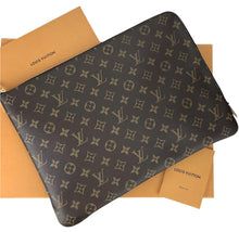 Load image into Gallery viewer, Louis Vuitton etui voyage GM