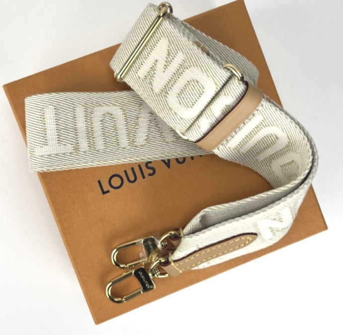 Louis Vuitton logo bandouliere utility in beige