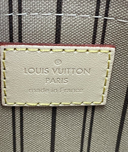 Louis Vuitton pochette monogram