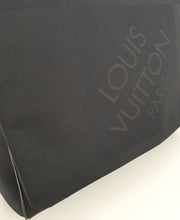 Load image into Gallery viewer, Louis Vuitton damier geant messenger bag