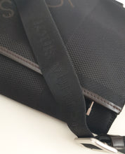 Load image into Gallery viewer, Louis Vuitton damier geant messenger bag