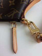 Load image into Gallery viewer, Louis Vuitton turenne GM