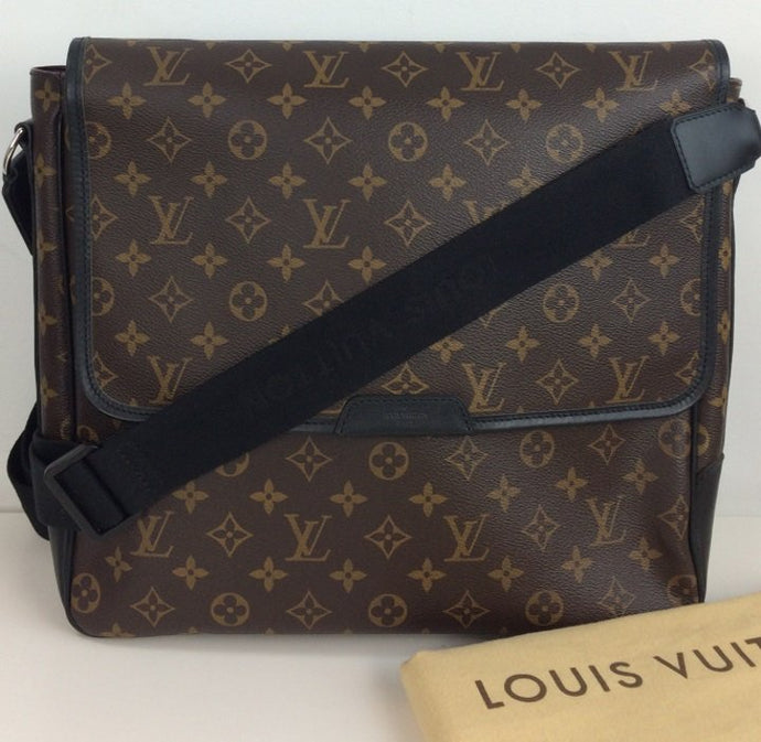 Louis Vuitton bass GM macassar messenger