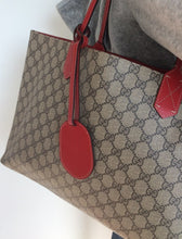 Load image into Gallery viewer, Gucci reversible GG medium tote