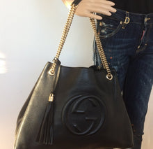 Load image into Gallery viewer, Gucci large soho textured chain  hobo