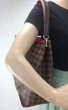 Load image into Gallery viewer, Louis Vuitton caissa hobo