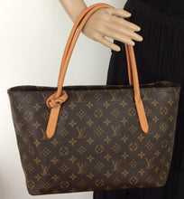 Load image into Gallery viewer, Louis Vuitton raspail PM