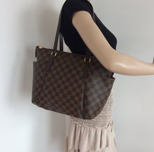 Load image into Gallery viewer, Louis Vuitton totally pm damier