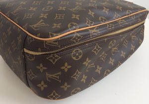 Louis Vuitton excursion bag