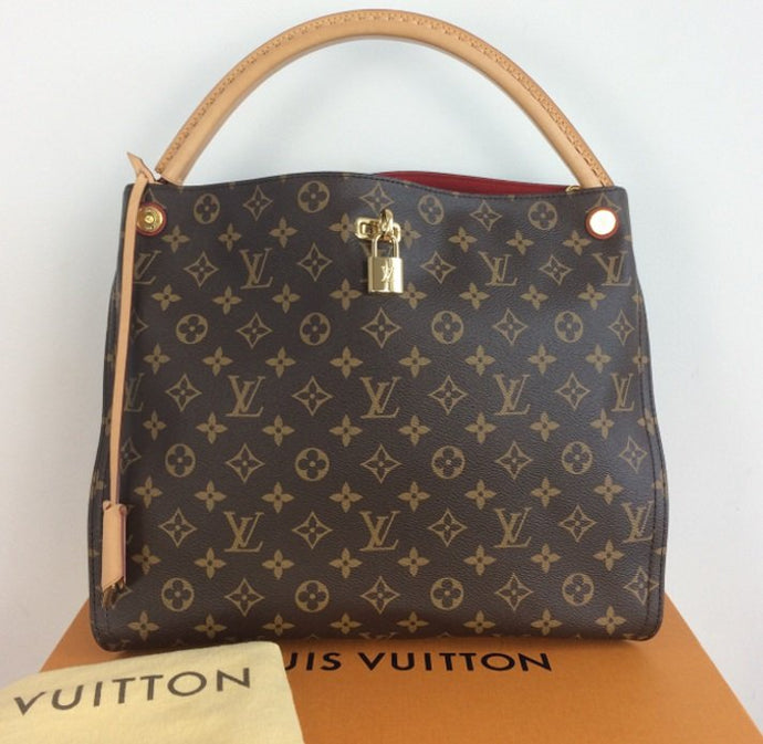 Louis Vuitton gaia hobo