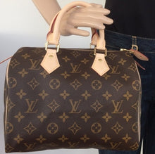 Load image into Gallery viewer, Louis Vuitton speedy 25