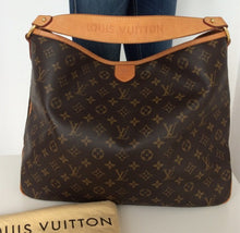 Load image into Gallery viewer, Louis Vuitton delightful MM