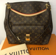 Load image into Gallery viewer, Louis Vuitton Metis hobo