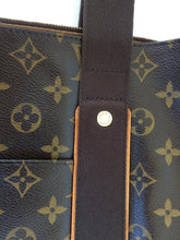 Load image into Gallery viewer, Louis Vuitton beaubourg monogram unisex