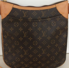 Load image into Gallery viewer, Louis Vuitton odeon MM crossbody bag
