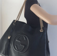 Load image into Gallery viewer, Gucci large soho textured chain  hobo