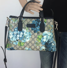Load image into Gallery viewer, Gucci GG supreme Eden blooms tote