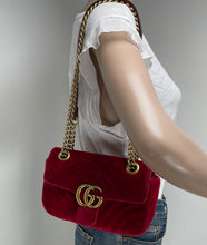 Load image into Gallery viewer, Gucci mini velvet marmont red