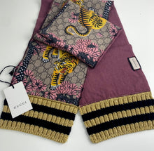 Load image into Gallery viewer, Gucci GG printed bengal tiger scarf reversible