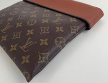 Load image into Gallery viewer, Louis Vuitton tuileries pochette