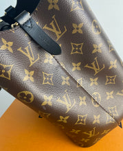 Load image into Gallery viewer, Louis Vuitton neo noe in noir