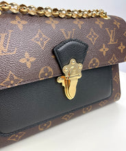 Load image into Gallery viewer, Louis Vuitton Victoire chain bag