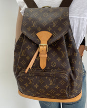 Load image into Gallery viewer, Louis Vuitton montsouris GM