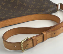 Load image into Gallery viewer, Louis Vuitton musette salsa GM in monogram