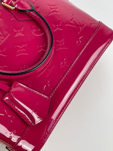 Louis Vuitton alma BB vernis leather