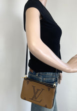 Load image into Gallery viewer, Louis Vuitton double zip pochette giant reverse and monogram