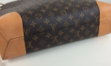 Load image into Gallery viewer, Louis Vuitton Berri MM