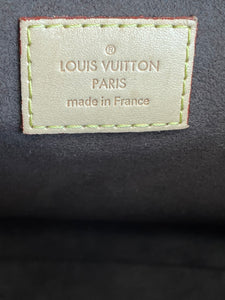 Louis Vuitton pochette metis in monogram