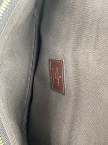 Louis Vuitton melville waist/bumbag
