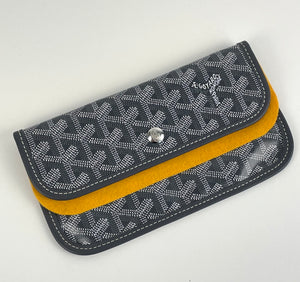 Goyard small pouch in grey canvas