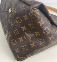Load image into Gallery viewer, Louis Vuitton artsy MM