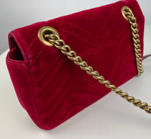 Load image into Gallery viewer, Gucci mini velvet marmont red