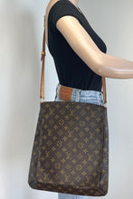 Load image into Gallery viewer, Louis Vuitton musette salsa GM
