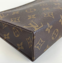 Load image into Gallery viewer, Louis Vuitton toiletry 19