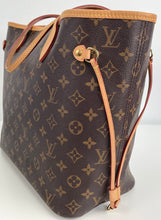 Load image into Gallery viewer, Louis Vuitton neverfull MM with pochette