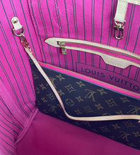 Load image into Gallery viewer, Louis Vuitton neverfull MM with pochette