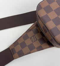 Load image into Gallery viewer, Louis Vuitton geronimos belt/ waist bag