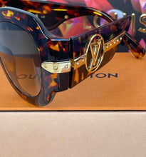 Load image into Gallery viewer, Louis Vuitton Paris Texas sunglasses