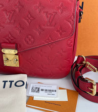 Load image into Gallery viewer, Louis Vuitton pochette metis in empreinte leather