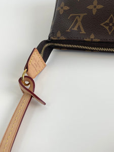 Louis Vuitton pochette accessories in monogram