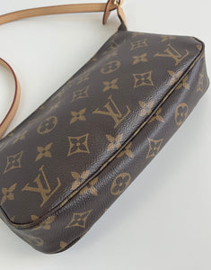 Louis Vuitton pochette accessories in monogram