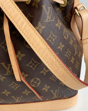 Load image into Gallery viewer, Louis Vuitton petit Noé in monogram